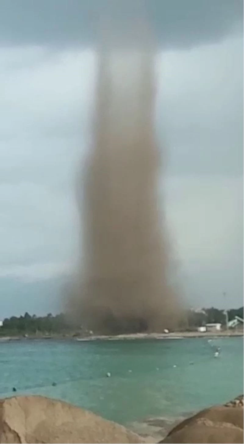 Hatay’da hortum kıyıdan kumu ve denizden suyu böyle çekti
