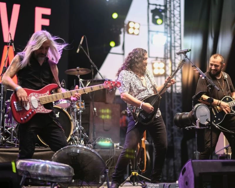 Adanalılar ilki gerçekleştirilen ’Akdeniz Gençlik Festivali’nde eğleniyor
