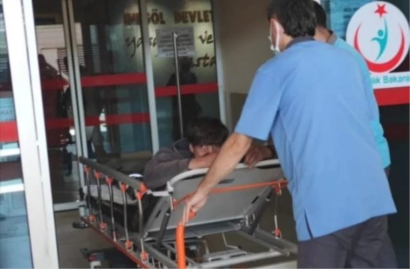 Ceviz ağacından çapa makinesinin üzerine düşen adam ağır yaralandı
