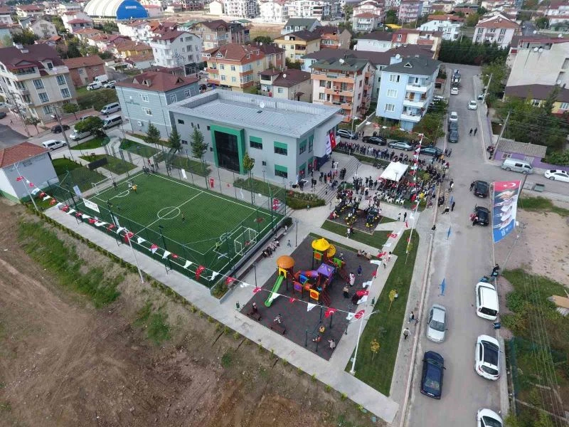 Başkan Aygün’den Derince gençliğine armağan
