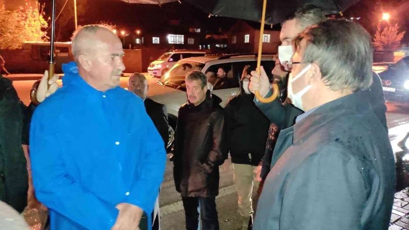 Tuşba Belediyesi’nden su taşkınlarına anında müdahale
