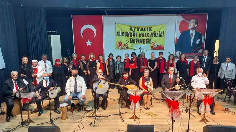 Zeytin için türküler söylediler
