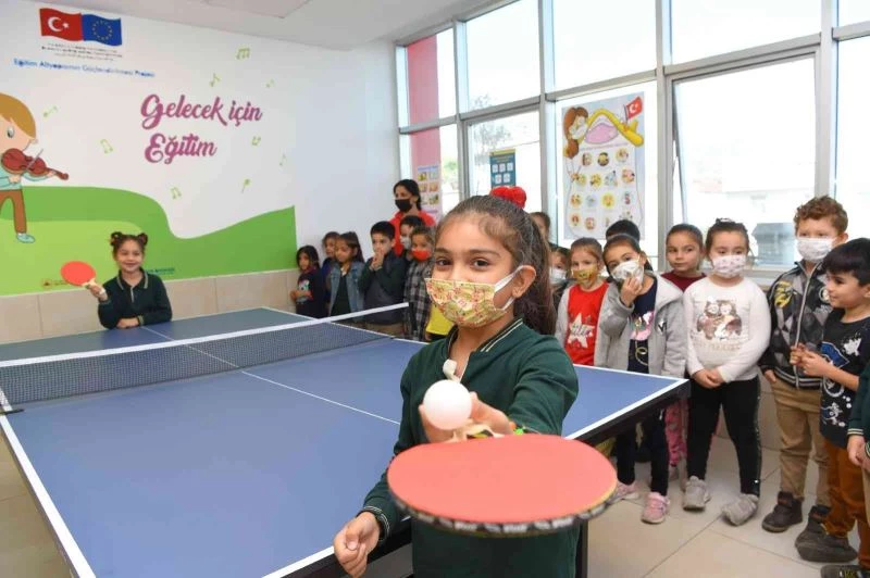 Atık pil topladılar ödülü kaptılar
