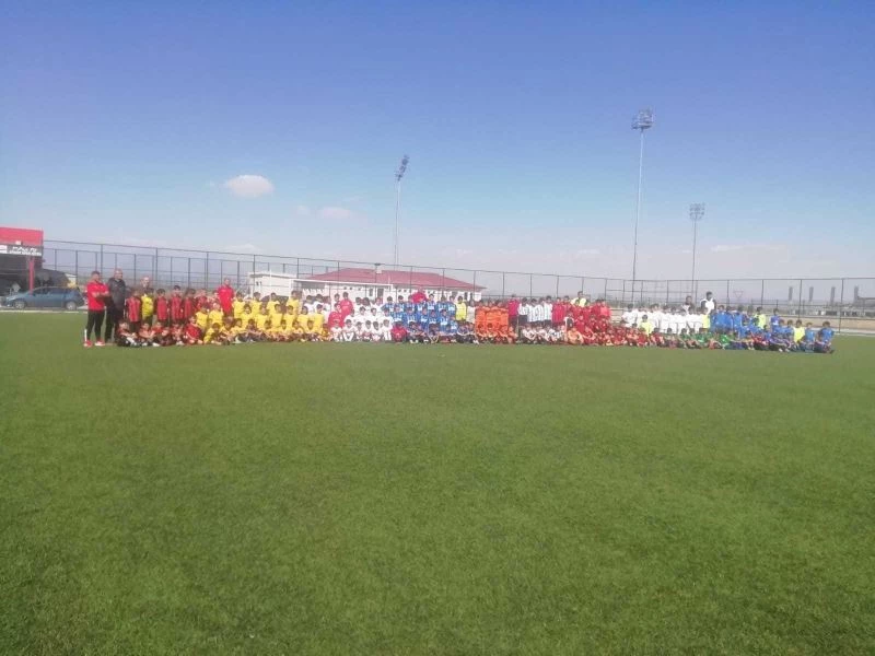 Minik kramponlar turnuvasında kozlarını paylaştılar
