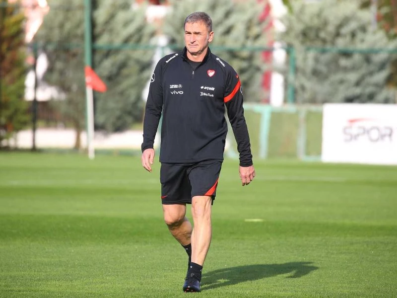 A Milli Takım, Stefan Kuntz ile ilk idmanına çıktı
