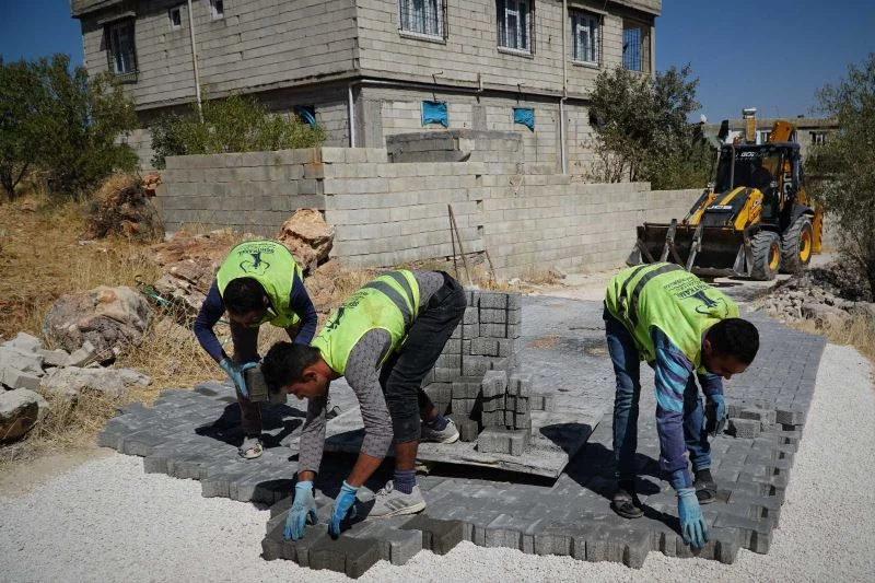 Tokdemir mahallesinde kilitli parke taşı sorunu çözülüyor
