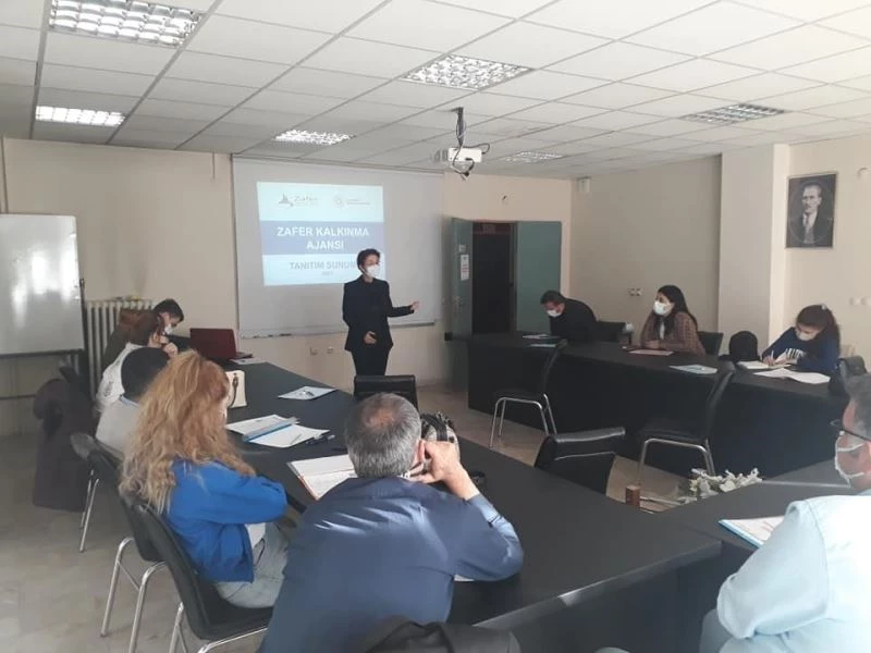Dazkırı’da kalkınma ajansı eğitimleri başladı
