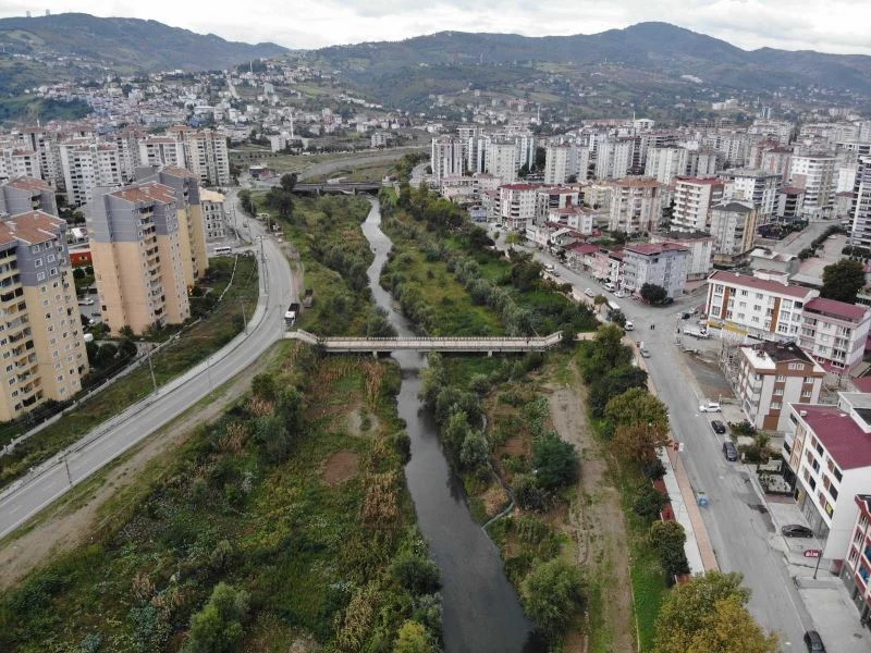 Karadeniz fıkrası gibi köprü, yeni bir sele davetiye çıkartıyor

