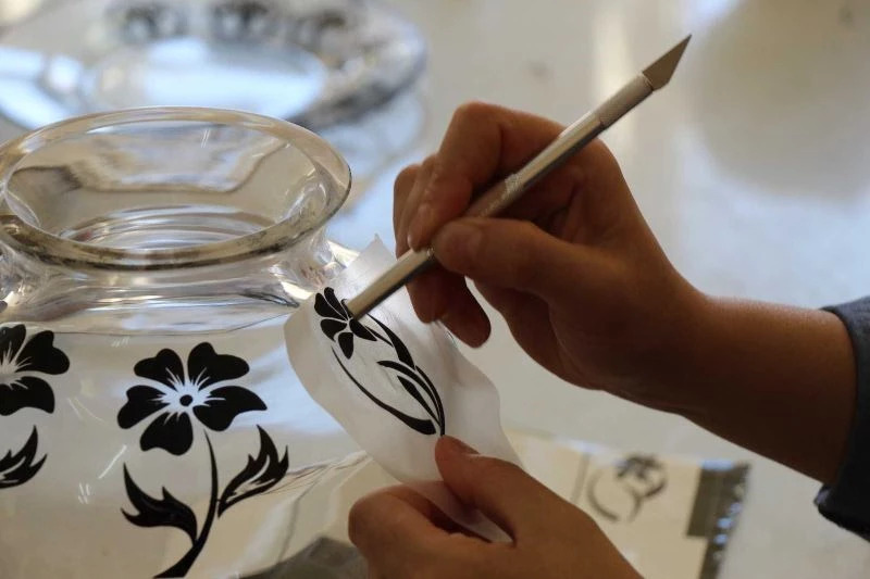 Altın yaldızlı cam ürünlere yoğun rağbet
