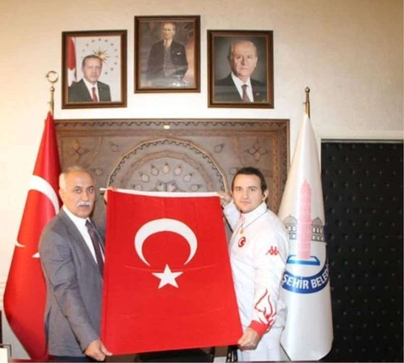 Şampiyondan başkana ziyaret
