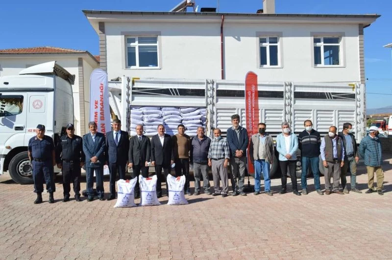 Hüyük ilçesinde çiftçilere sertifikalı mercimek tohumu desteği
