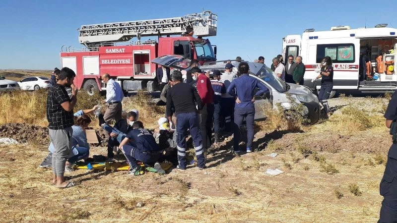 Taziyeye giden aile kaza yaptı: 1 ölü, 4 yaralı
