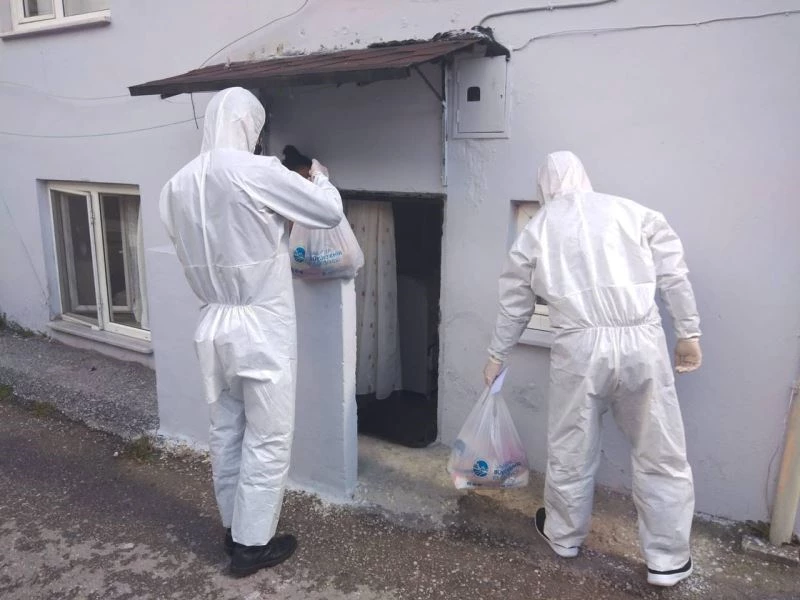 Karantina altındaki vatandaşlara yardımlar sürüyor
