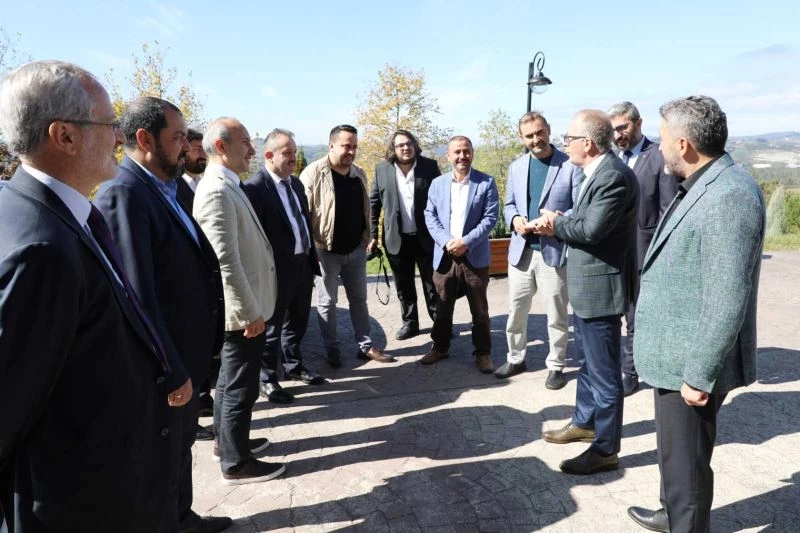 İlim Yayma Vakfı’ndan Rektör Uzun’a ziyaret
