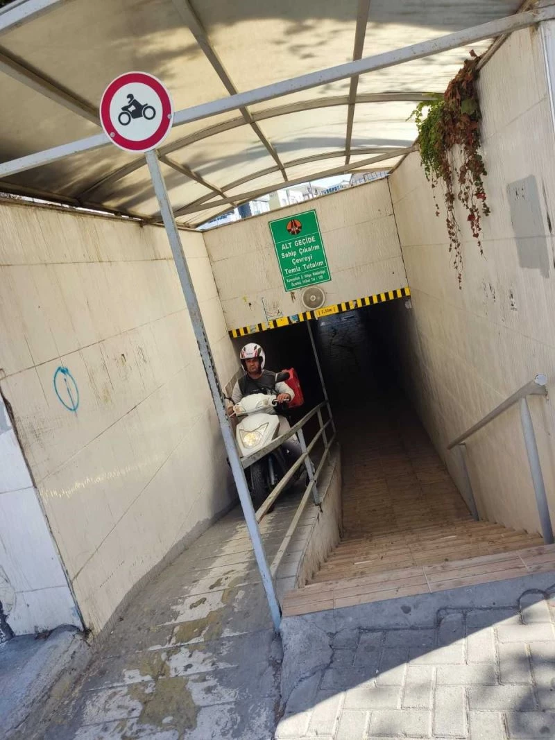 Yaya alt geçitlerini kullanan motosiklet sürücülerine ceza yağdı
