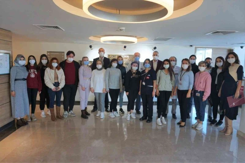 Yoğun bakım hemşireliği eğitimi
