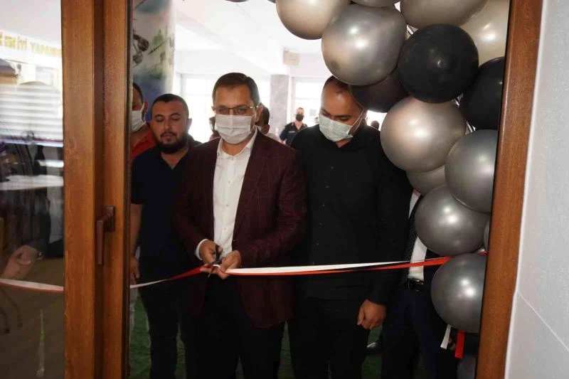 Finike Anadolu Lisesine z-kütüphane açıldı
