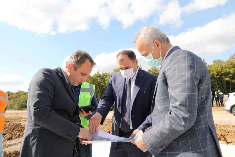 Vali Kaldırım, yeni hastanenin yapımının hızlandırılması için talimat verdi

