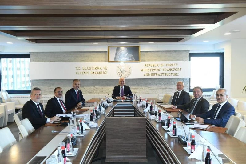 Bakan Karaismailoğlu: “Bursa’nın değerine değer katacak yatırımların takipçisiyiz”
