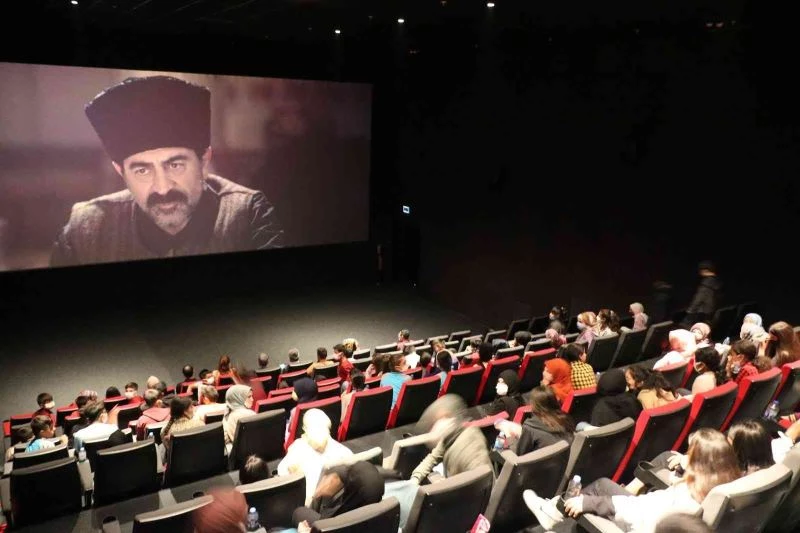 Adıyamanlı öğrenciler ’Akif’ filmini izledi
