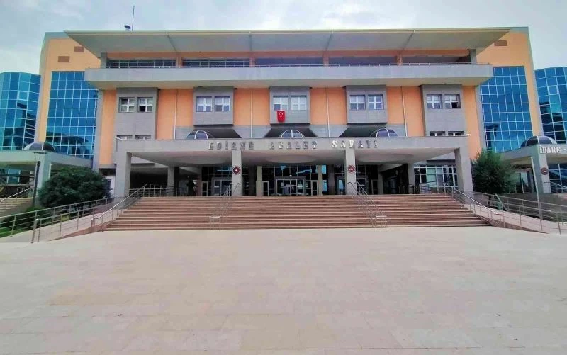 9 yaşındaki komşu kızına istismarda bulunan sanığa hapis cezası
