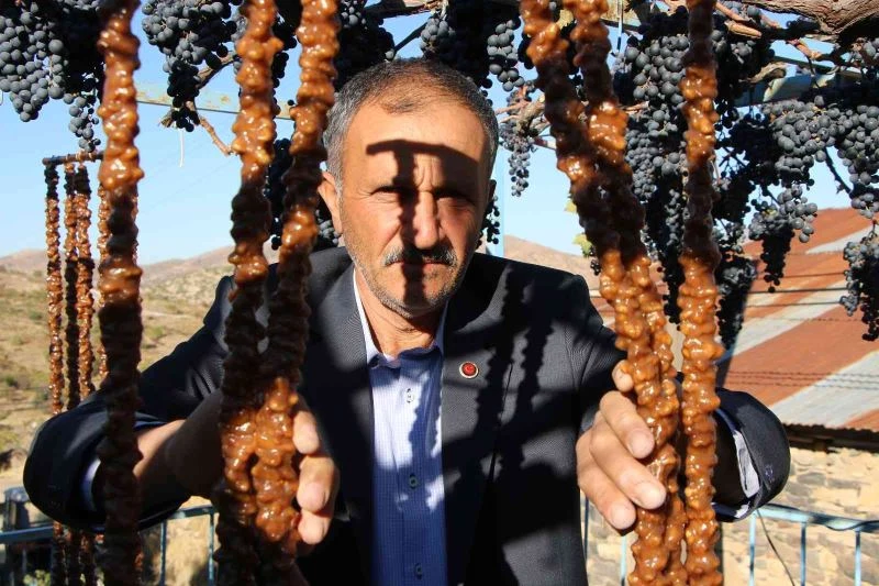 Elazığ’ın vazgeçilmez tescilli lezzeti ’Orcik’ için mesai başladı
