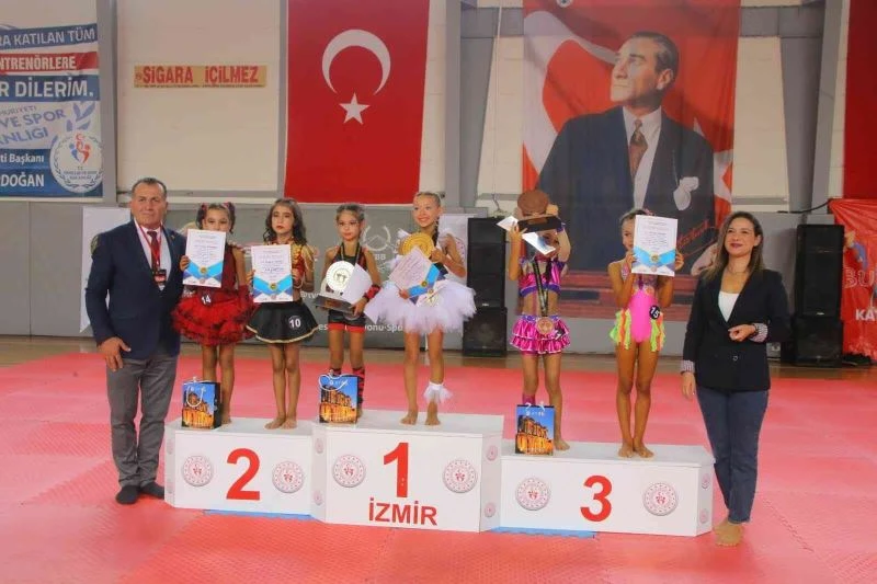 Geleceğin fıtness sporcuları şampiyona heyecanını Selçuk’ta yaşadı
