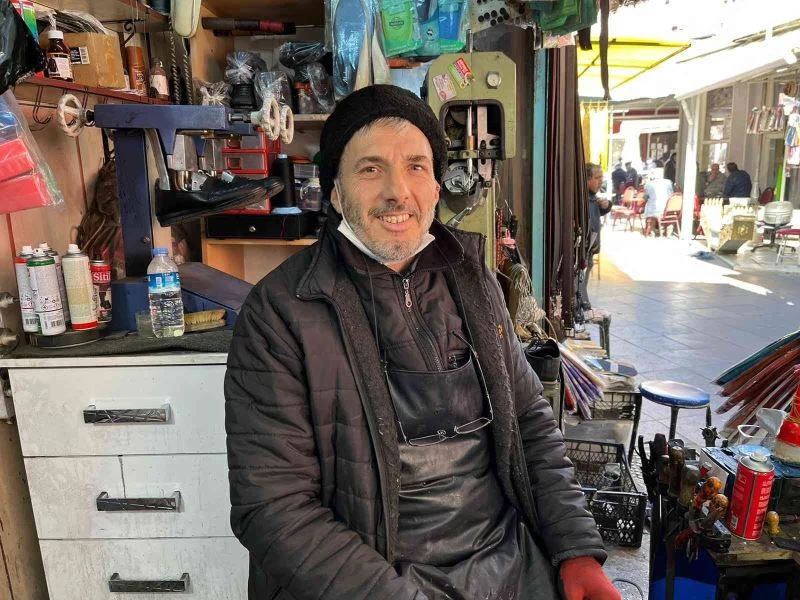 Yaklaşan kış ayları ayakkabı tamircilerinde yoğunluk oluşturdu
