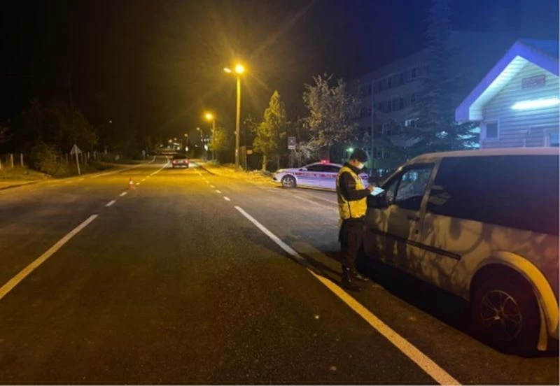 Jandarmadan 18 araç sürücüsüne 6 bin 983 lira ceza
