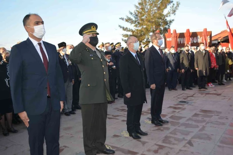 Ayvalık Ata’sını özlemle andı
