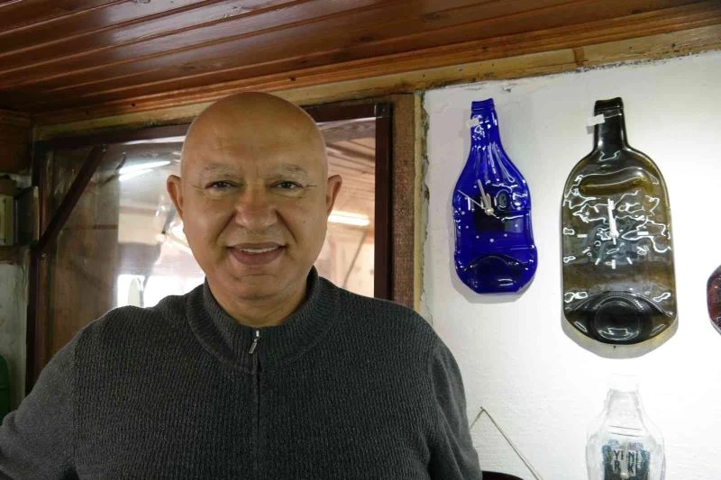 Atık cam şişeler bu atölyede sanata dönüşüyor
