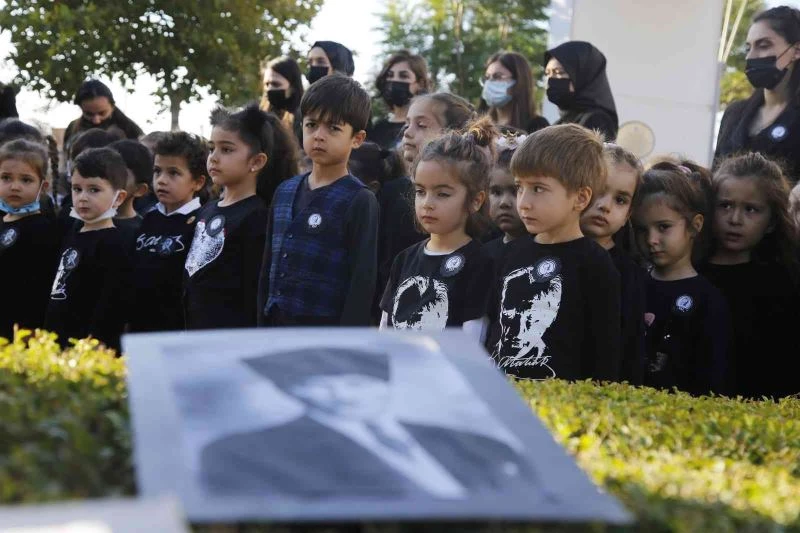 Antalya, dört bir yanında ‘Ata’sını andı
