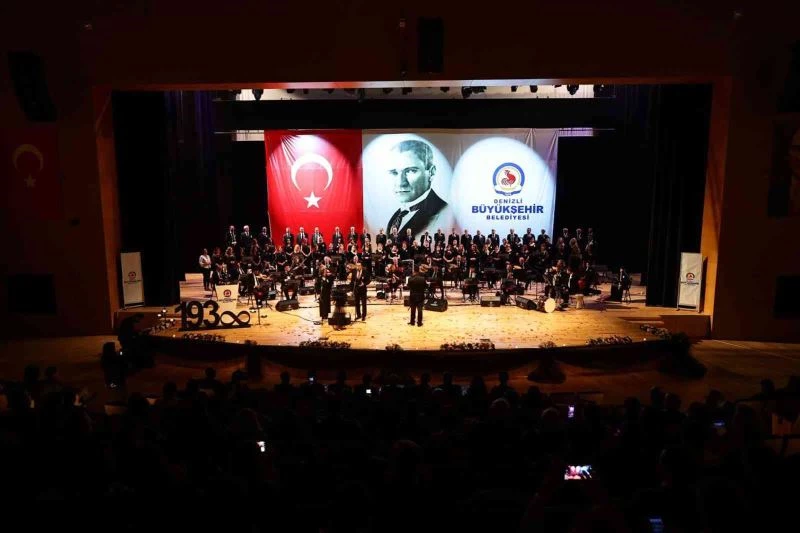 Atatürk, sevdiği şarkılarla anıldı
