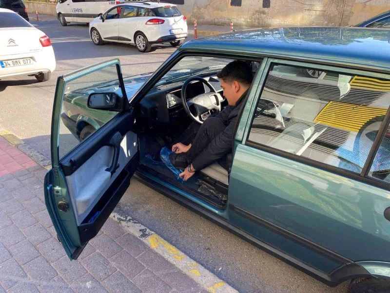 200 bin TL’ye satışa koyulan Tofaş otomobil görenleri şaşırttı
