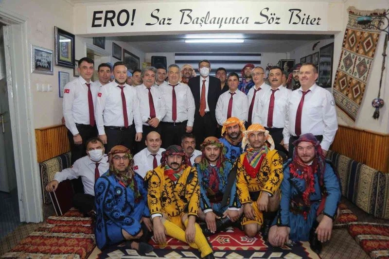 Vali Çelik yaren gecesine misafir oldu
