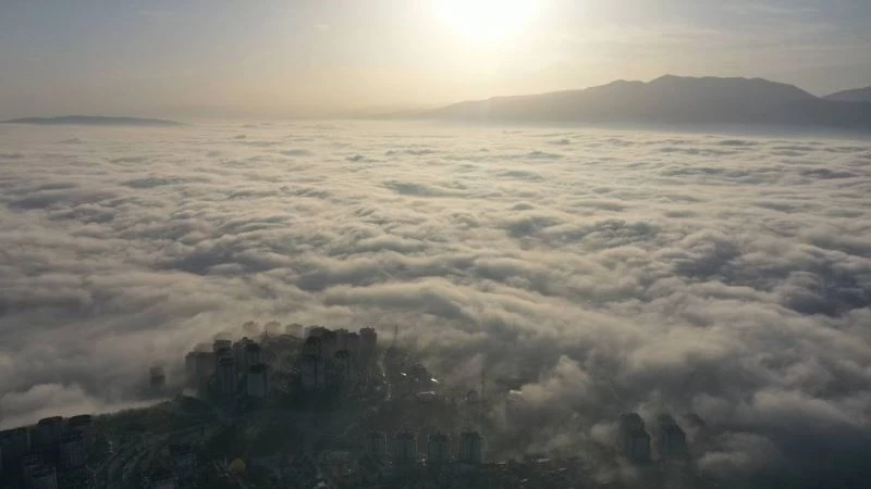 Sis bulutlarının mest eden dansı
