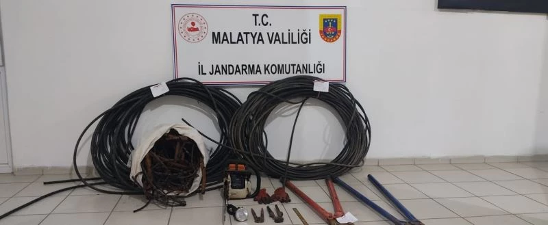 Hırsız güvenlik kameralarından kaçamadı
