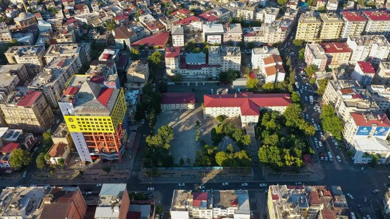 O binanın enkaz satış ve yıkım işi ihalesine 6,6 milyon lira teklif
