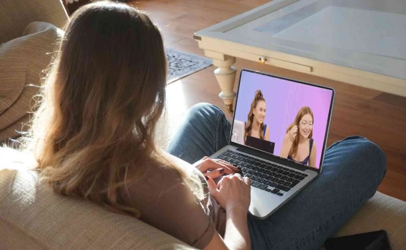 Salgın döneminde sosyal medya fenomenleri eğlendirici içeriklere yöneldi
