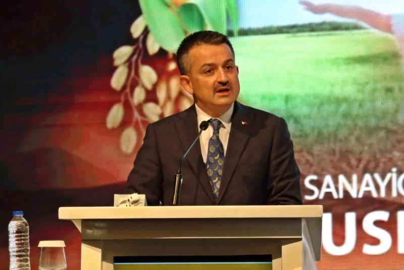 Bakan Pakdemirli’den muhalif kesimin Hollanda örneğine cevap
