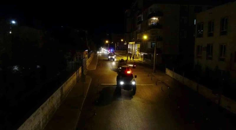 Örgütten ayrılarak Türkiye’ye gelen 2 terör örgütü üyesi Siirt’te yakalandı
