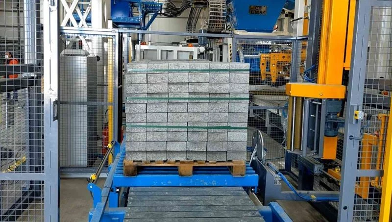 Nehrin kumu parke taşına dönüştürülecek, köylünün ayağı tozdan çamurdan kurtulacak
