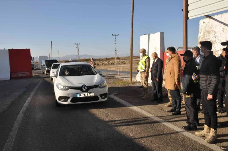 Kaymakam İlidi’den emniyet kemeri kontrolü
