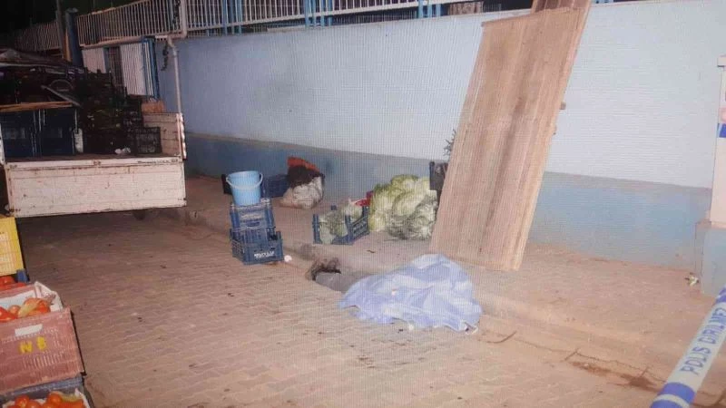 Pazarcıların küfürlü konuşma kavgası kanlı bitti: 1 ölü
