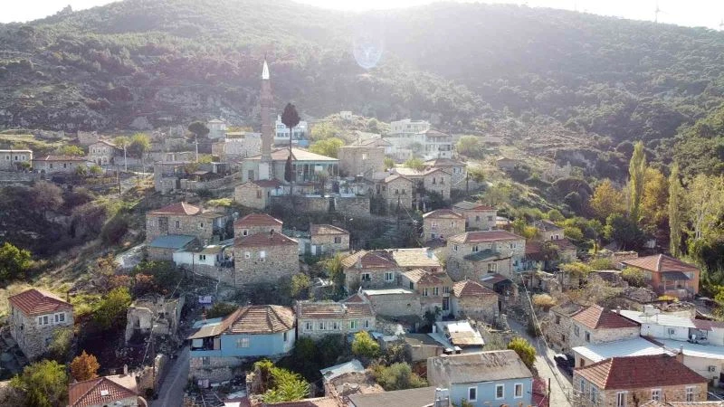 Kozbeyli köyü tarihi dokusu ve doğal güzellikleri ile ilgi odağı oldu
