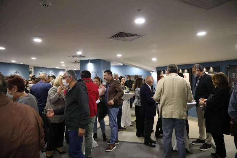 “Kocasını Pişiren Kadın” oyununun galası yapıldı
