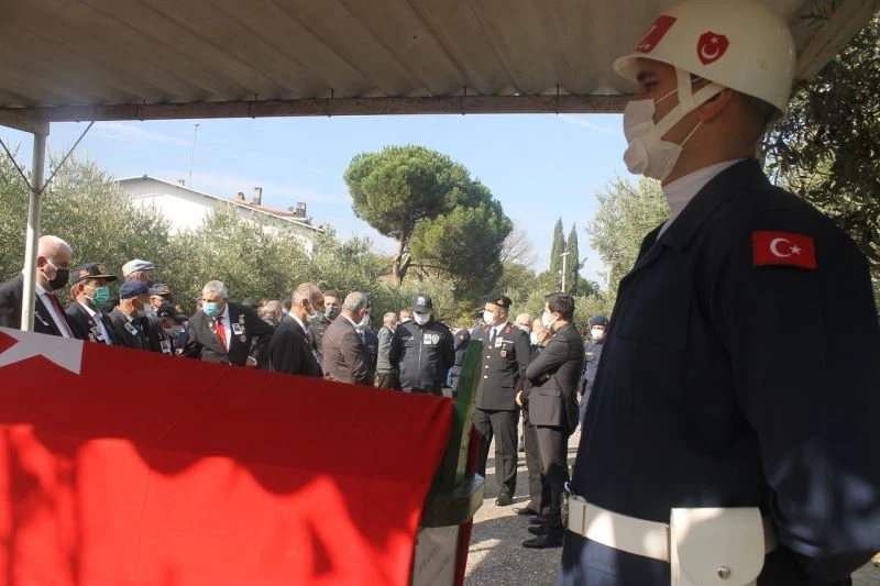 Manyas’ta vefat eden gaziye askerî tören
