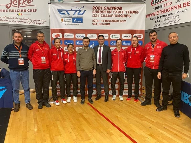 Özge Yılmaz, Ece Haraç çifti Avrupa Şampiyonu oldu
