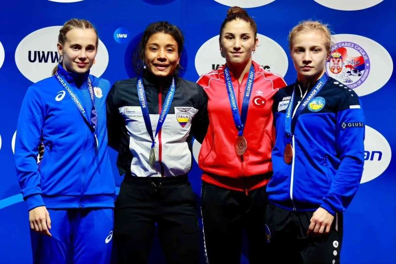 Bartın Üniversitesi öğrencisi Zeynep Yetgil, dünya üçüncüsü oldu
