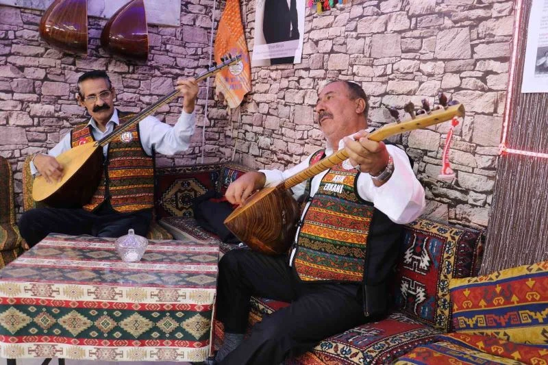 Sivaslı aşıklar dertli, gençler Batı kültürüne özeniyor
